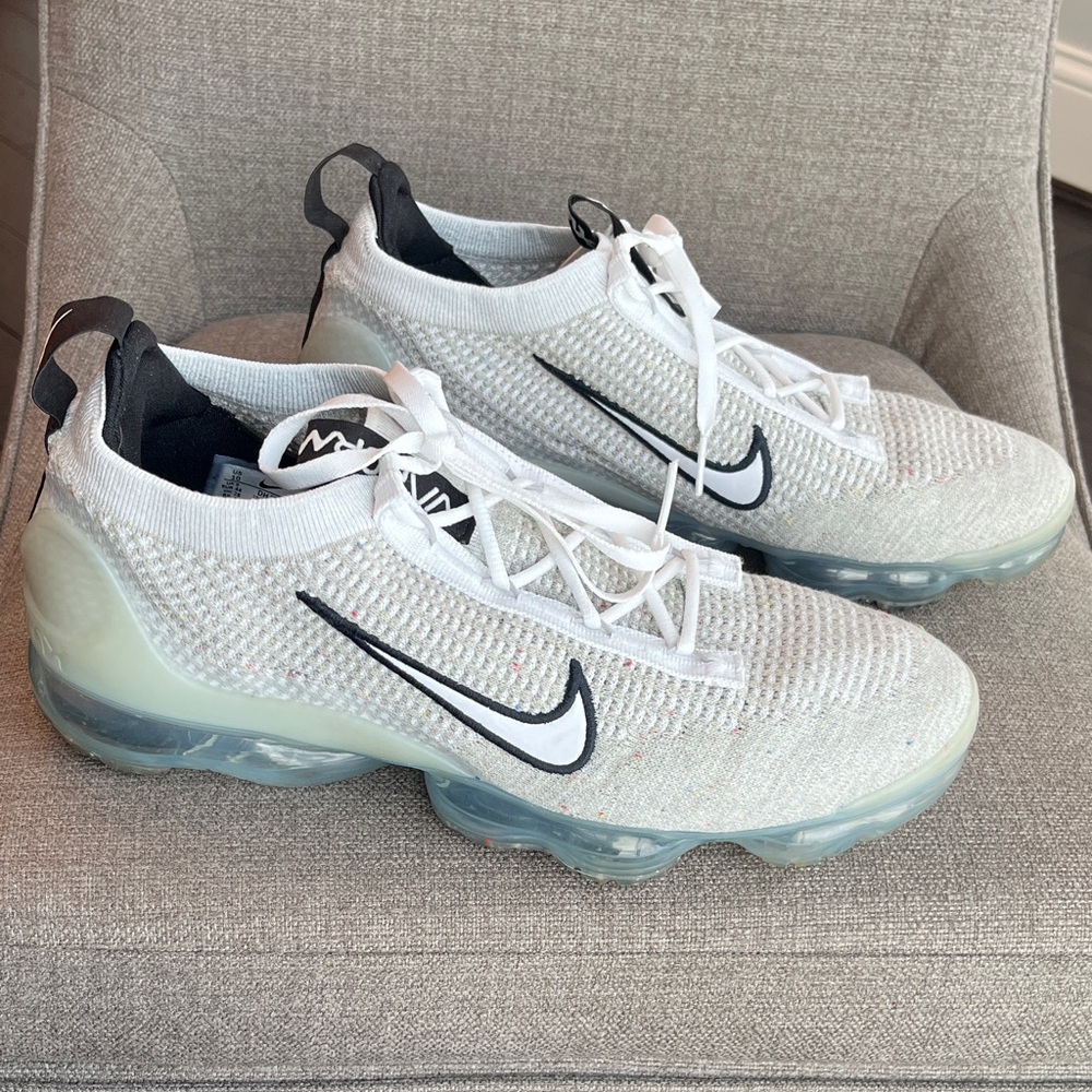 Nike Mens Air VaporMax 2021 FK Shoes - Gray White Black - Picture 8 of 10